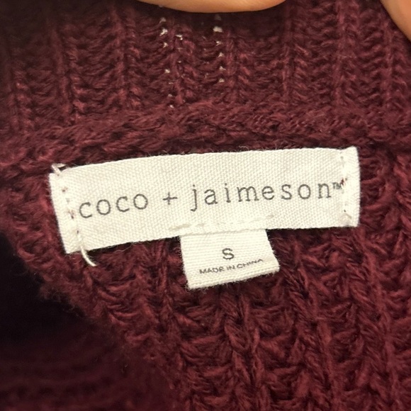 Coco & Jameson red sweater maroon Small raw fringe edge #3👠 - Picture 3 of 7